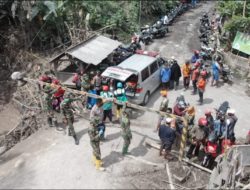 Operasi Penanganan Darurat Pasca Erupsi Semeru Libatkan Lebih Dari 900 Personel Gabungan