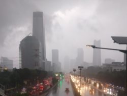 Prakiraan Cuaca: Jakarta Selatan Berpotensi Hujan Disertai Angin Kencang di Sore Hari