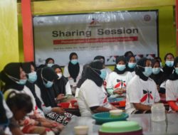 Srikandi Semen Indonesia Group (SIG) Berdayakan Perempuan Melalui Pembuatan Kerupuk dari Limbah Cangkang Kepiting