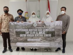 SMP Islam Al Ikhlas Cipete Jaksel Salurkan Donasi Korban Semeru Melalui Klinik Zakat Indonesia-Yayasan Berkah