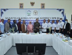 Dukung Sistem Penerbangan Bandara Kertajati, Komisi V Dorong Peningkatan Sarana dan Prasarana BMKG